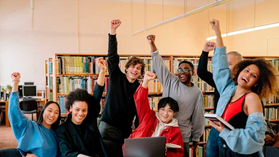 PROFESSORES TEMPORÁRIOS TÊM DIREITO AO FGTS